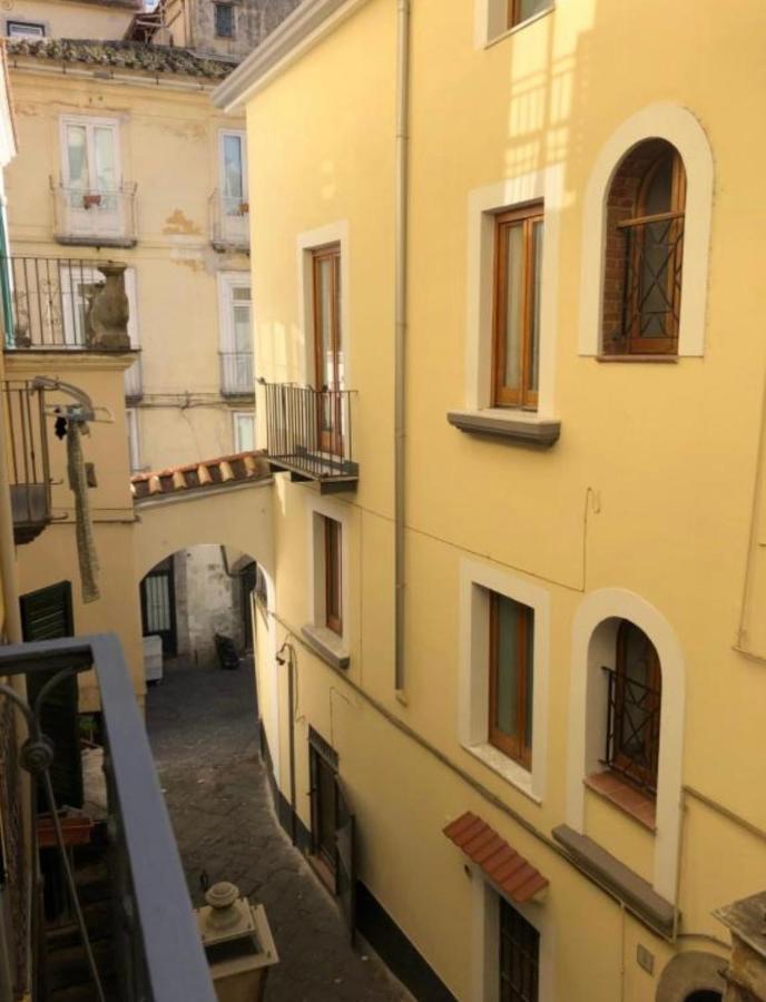 Maison In Centro Salerno Kültér fotó